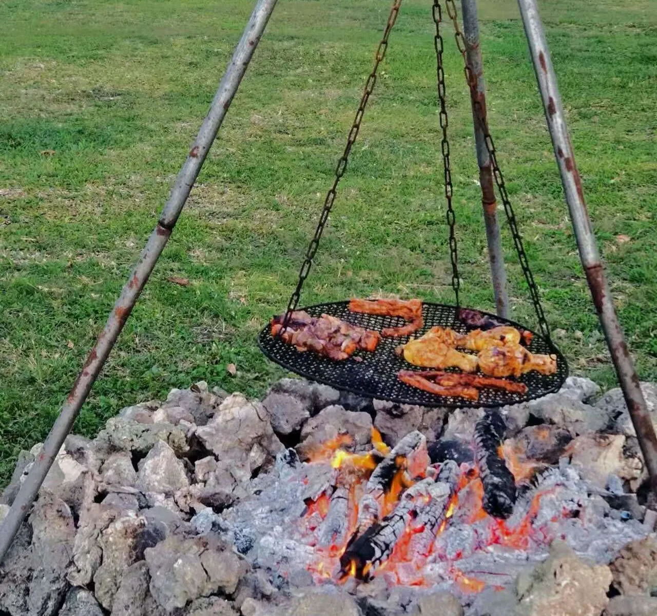 Beachfront BBQ dining at Nawesa Resort Vanuatu